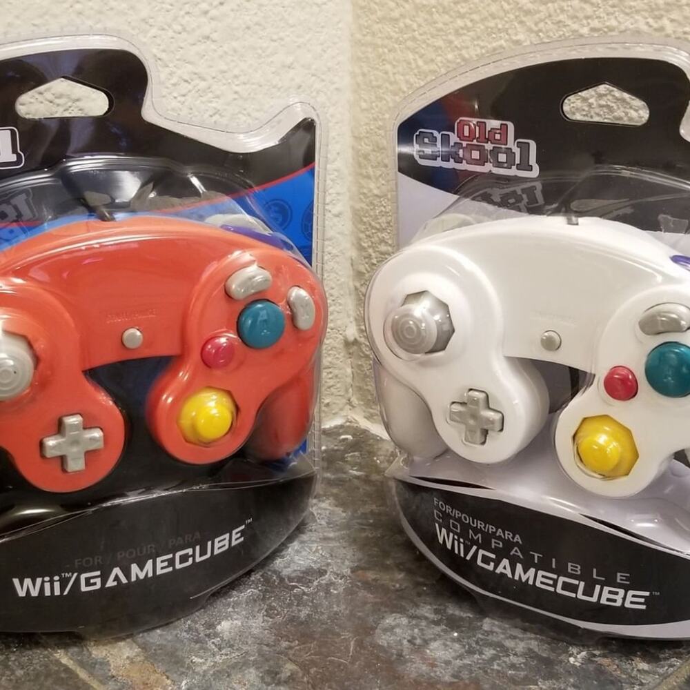 2 Gamecube Controllers - Red & White (NEW) - Nintendo - Old Skool